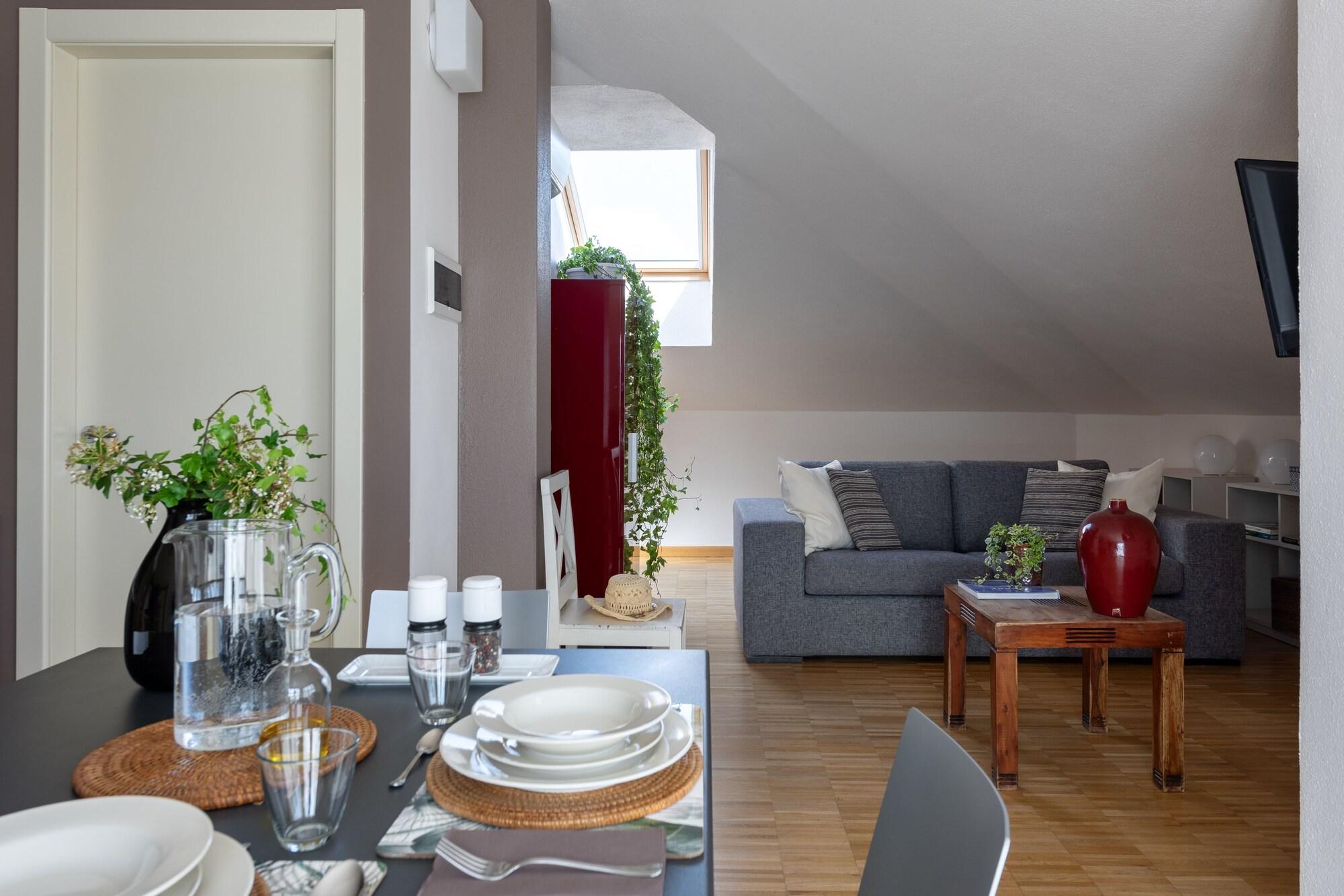 Vialeromadodici Rooms & Apartments لاتيزي المظهر الخارجي الصورة