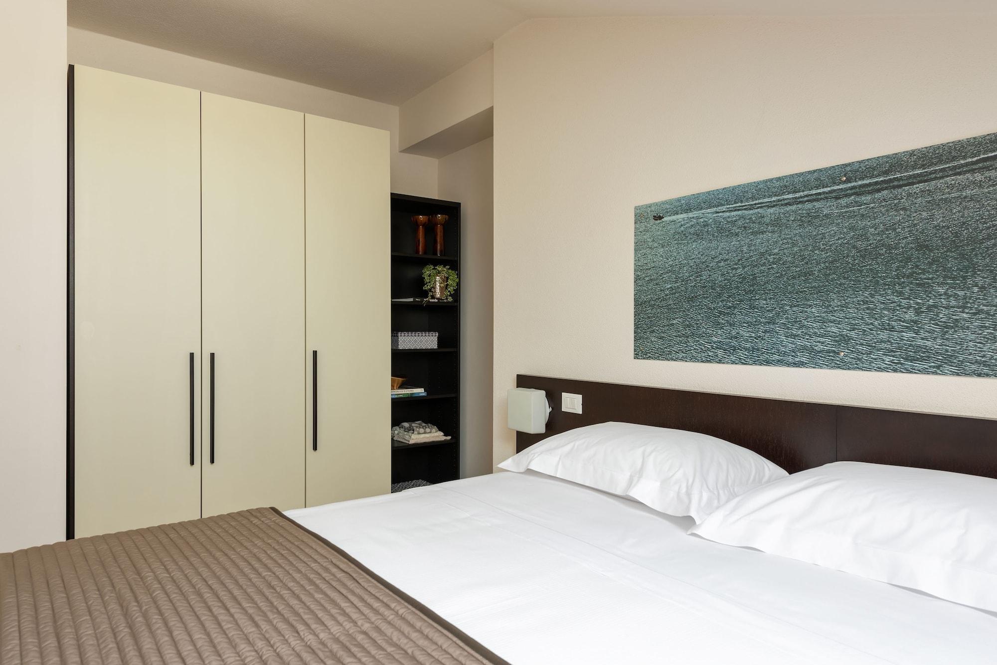 Vialeromadodici Rooms & Apartments لاتيزي المظهر الخارجي الصورة
